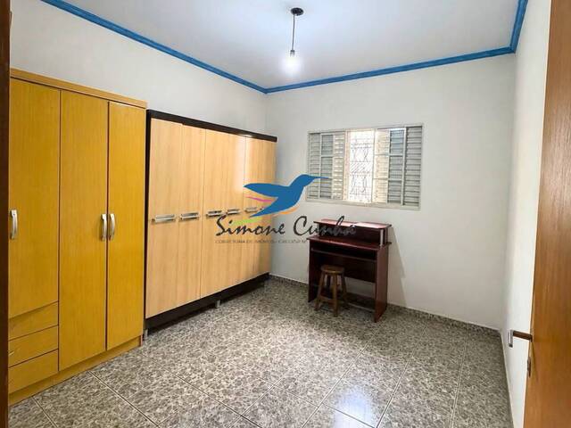 Casa para Venda em São José dos Campos - 3