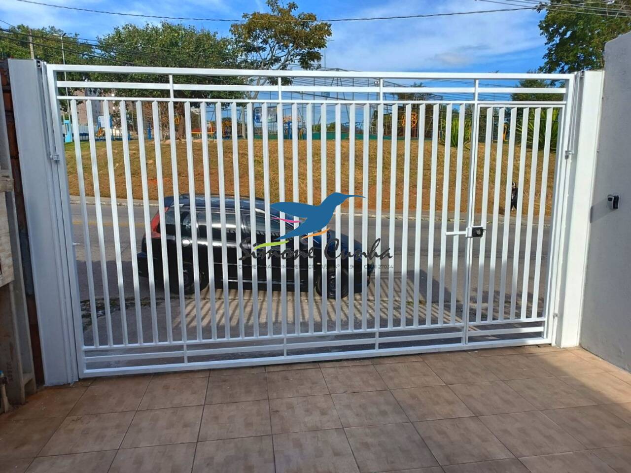 Casa à venda com 3 quartos, 70m² - Foto 2